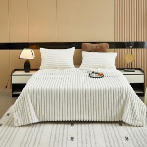 GKXLH Couverture en Peluche Super Douce - Couvertures en Fausse Fourrure pour canap&eacute;s, couvertures l&eacute;g&egrave;res, couvertures de canap&eacute; Chaudes pour Le lit, Le canap&eacute;, Le canap&eacute; (180x230CM, Beige Blanc) (HTDirect Store, neuf)
