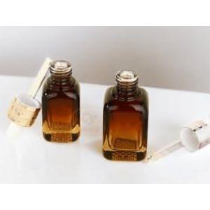 30ml Gouttes Autobronzantes, Concentré Autobronzant Visage et Corps,Sérum de Bronzage Subliment Votre Teint Naturel,Améliorer Votre Teint, Pour La plupart Types de Peaux(Marron) (Sutitako, neuf)