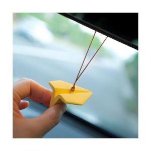CGEAMDY Pendentif Pour Rétroviseur De Voiture, Ornement Voiture D'avion Papier, Pendentif Rétroviseur Avion En Papier, Décoration Intérieure Rétroviseur Avion Papier Accessoires Voiture(Jaune) (CGE Auto, neuf)