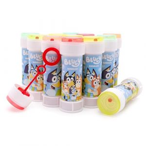 Toyland® Lot de 12 Bluey Bulles avec Baguettes, Solution de 60ml et Couvercle de Labyrinthe Fantaisie - Jouets de Poche et de Fête (Toyland®, neuf)