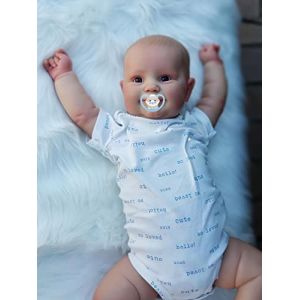 MineeQu 60CM Taille de b&eacute;b&eacute; &eacute;norme Doux Sourire Regardez r&eacute;el Poup&eacute;es Reborn b&eacute;b&eacute; c&acirc;lin Ensemble-Cadeau avec Toucher Doux Corps en Tissu lest&eacute; R&eacute;aliste Nouveau-n&eacute; Dolls Poup&eacute;e d'art &agrave; Collectionner (Mario1477, neuf)