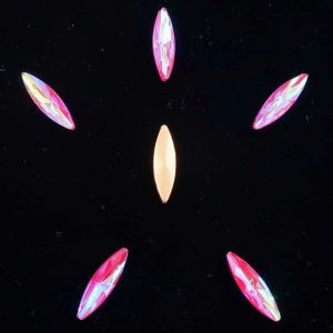 Cristal de verre 4 * 15mm forme mince arc-en-ciel gelée bonbon point arrière colle sur perles de strass applique bricolage coupe-A31 rouge AB, 4x15mm 50pcs (xiekedihaowu, neuf)