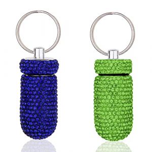 GOUWEIBA 2 Pcs Pilulier Portable avec Porte-clés, Pilulier Étanche, Mini Porte-pilules Petite Boîte à Porte-Médicament Conteneur Bling Strass pour Voyage En Plein Air (Bleu + Vert) (An Grocery Store, neuf)