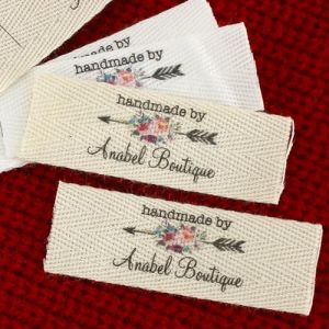 Étiquettes De Vêtement Personnalisées Pliables À Coudre En Tissu Artisanal – Couture Au Crochet Tricoté À La Main Pour Courtepointes 60 Mm X 20 Mm, Étiquettes D'entretien Personnalisées, La Couture (UMEIER, neuf)