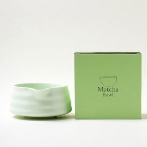 YlobdolY Bol à matcha en céramique avec bec verseur, bol traditionnel fait à la main en porcelaine émaillée solide japonaise à rayures avec coffret cadeau pour fouetter le matcha vert mat (YiHangFuShi, neuf)
