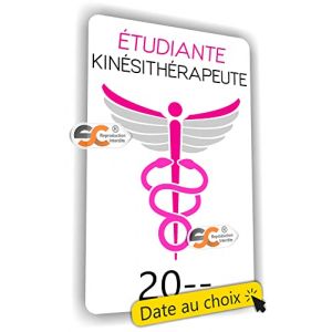 SC ® - Sticker/Autocollant - Caducée Étudiante Kinésithérapeute - Date Personnalisable - Type de pose Vitrophanie* (se colle sur le pare-brise à l'intérieur du véhicule) - Fabrication Française (S-C, neuf)