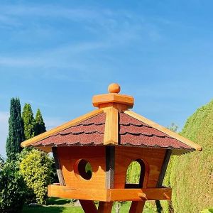 DARLUX Mangeoire pour oiseaux - Taille L ou XL - Hexagonale - En bois - Maison &agrave; oiseaux station d'alimentation - Marron/bleu, rouge, noir et vert (XL sans support, rouge - marron) (GL&Uuml;H-WELT, neuf)