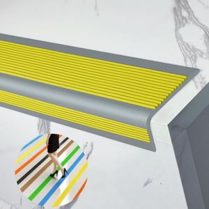 Ext&eacute;rieur Nez De Marche Escalier Protection D'angles De Rebords, Int&eacute;rieur Antid&eacute;rapant Nez De Marche, Auto-adh&eacute;sif &eacute;tanche Nez de Marche, Ignifuge Le Caoutchouc d&eacute;coration Profil&eacute; D'escalier. (Color (yaoyaomgsh, neuf)