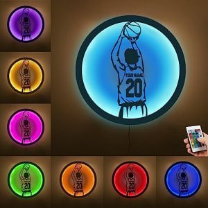 ASD Jewerly Personnalis&eacute; Num&eacute;ro Et Nom Joueur De Basketball M&eacute;tal Logo Avec Led, Basketball Sports Maison D&eacute;coration N&eacute;on LAMPEe murale, No&euml;l Anniversaire Basketball Cadeau Pour Les Enfants (Yuermen, neuf)