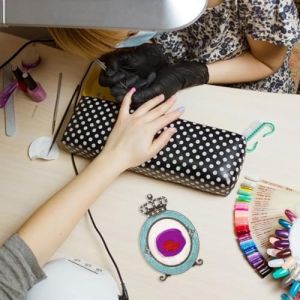 PAMINGONO Palette Élégante pour Manucure Style Couronne en Couleur Cuivre Antique Plateau de Mélange pour Vernis à Ongles Présentoir de Capsules Accessoire Professionnel Léger pour Nail (ndunk, neuf)