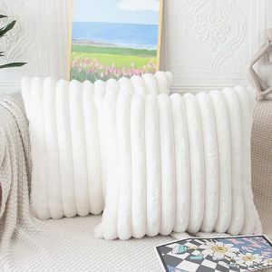 NIULAA Lot de 2 Housses de Coussin en Fausse Fourrure Duveteuse pour Canap&eacute;-lit,Housse Coussins Moderne D&eacute;coratifs Style Marocain 50x50 cm Blanc Cr&egrave;me (NIULAA, neuf)