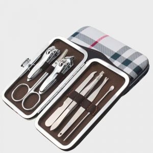 Lot de 7 outils de coupe des ongles en acier inoxydable - Kit professionnel de coupe - Coupe-ongles - Pour peaux mortes - Fourchette - Cuill&egrave;re d'oreille (acier inoxydable, chrom&eacute; antirouille) (FMDstore, neuf)