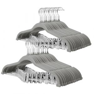 ManGotree Cintres en Velours avec Pinces, Cintres Antidérapants en Feutre pour Pantalons, 42,7 cm Cintres Peu Encombrants pour Chemises, Pantalons, Robes, Jupes, Manteaux (Lot de 32, Gris) (ManGotree EU, neuf)