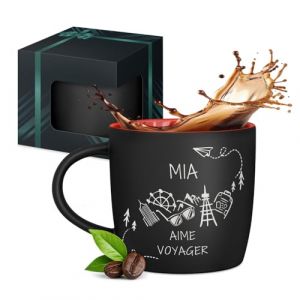 Maverton Mug personnalis&eacute; pour femmes - 40cl Tasse &agrave; Th&eacute; Personnalisable avec Pr&eacute;nom pour elle - Tasse d&eacute;corative pour Coll&egrave;gue - Cadeau original - Diff&eacute;rents Designs - int&eacute;rieur rouge - voyage (MAVERTON, neuf)