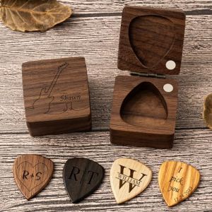 Kenon Boîte à médiators en bois personnalisée, médiators en bois personnalisés avec étui, boîte à médiators pour lecteur de guitare, cadeau de musique pour guitariste, cadeau de Noël (Kenon Direct, neuf)