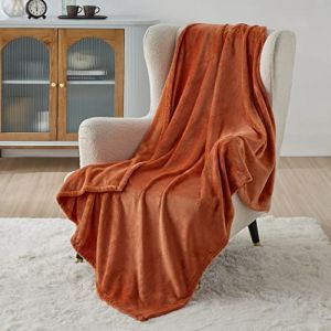 Bedsure Plaid Couverture Polaire Douillette - Plaid Polaire Douce et Chaude 130 x150 cm, Couverture de Canap&eacute;, Jet&eacute; de Canap&eacute; en Flanelle, Orange (Bedsure EU, neuf)