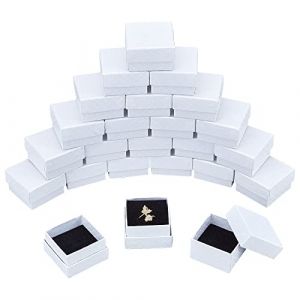 NBEADS 24 Pcs Bo&icirc;tes &agrave; Bijoux en Carton, 5.1x5.1x3.3cm Bo&icirc;te-Cadeau Carr&eacute;e Blanche avec &Eacute;ponge Noire pour Emballage Cadeau de Bijoux (ARRICRAFT FR, neuf)
