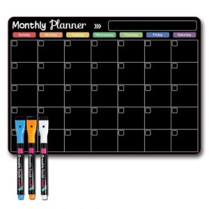 KIRZAX Tableau Magn&eacute;tique Noir Calendrier (42x30cm) pour Frigo, avec 3 marqueurs craie magn&eacute;tiques fluo &ndash; Planning Frigo Magn&eacute;tique, parfait pour Liste de T&acirc;ches & Memo (VLAD SHOP ADV, neuf)