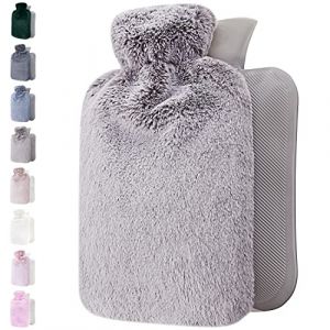 Bouillotte avec Housse en Peluche - Housse en Peluche Moelleuse et Douce - Grande Capacité 1,8 L - Bouillotte Eau Chaude pour Soulagement de la Douleur & Nuits Chaudes Cosy - Gris Clair (Qomfor, neuf)