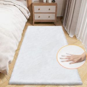 ORINOVA Tapis Chambre Blanc 60x180 cm Descente De Lit Tapis Fausse Fourrure Doux Tapis Salon Shaggy Tapis Moelleux Fluffy Tapis Lavable Carpet Poil Ras Rectangulaire (Faux Fur Store, neuf)
