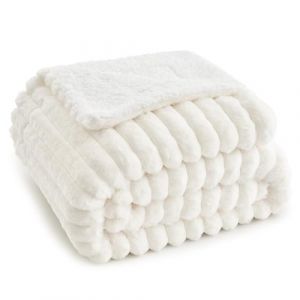 Topfinel Couverture &eacute;paisse - 220 x 240 cm - Blanc - En fourrure synth&eacute;tique - XL - Luxueuse - Super douce - Motif ray&eacute; - Toucher cachemire - Douce et chaude - Pour l'hiver - Couverture de canap&eacute; (NoledarEU, neuf)
