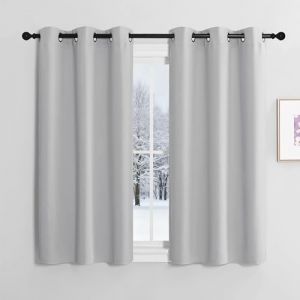 NICETOWN D&eacute;coration de Petite Fen&ecirc;tre, Rideau Occultant Court Opaque &agrave; Oeillets pour Chambre Cuisine Salon, Largeur 107 sur Hauteur 137cm, Gris Clair, 2 Pi&egrave;ces (RYB HOME EU, neuf)