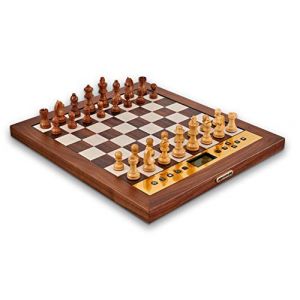 Ordinateur d'échecs MILLENNIUM The King Performance M830 - Esthétique, facilité d'utilisation et fonctionnalité Polyvalente Parfaitement réunies. avec Adaptation Automatique du Niveau de Jeu dans (okluge, neuf)
