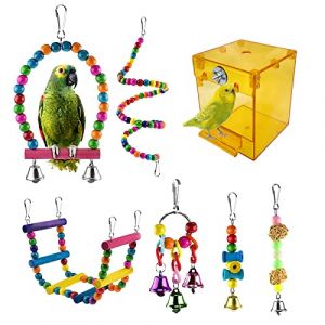 QeeHeng Baignoire pour oiseaux, bo&icirc;te de bain pour oiseaux, 12,4 x 12,4 x 16,3 cm, bo&icirc;te de bain transparente pour petits oiseaux, (bo&icirc;te de bain anti-fuite pour oiseaux + 6 jouets pour oiseaux) (Ping T Pi Center, neuf)