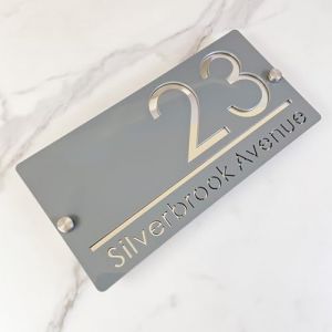 Plaque de numéro de maison en plein air, design suspendu plaque de numéro de maison personnalisée, plaque de nom de rue 3D découpée au laser acrylique moderne (gris et argent) (home decoration art, neuf)