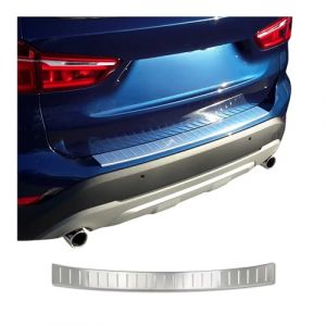 Protection Seuil de Pare-Chocs arri&egrave;re - Compatible avec BMW X1 E84 2009-2015 - Couverture de Seuil de Coffre - Bande Seuil de Chargement - Style &eacute;l&eacute;gant - en Acier INOX Chrom&eacute; Bross&eacute; (OMAC-GmbH, neuf)
