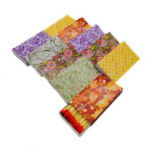 KM Firemaker – Lot de 10 boîtes d’allumettes longues 10 cm avec motifs décoratifs – Idéales pour barbecue, cheminée, bougies et décoration – Motifs variés (KMfiremaker, neuf)