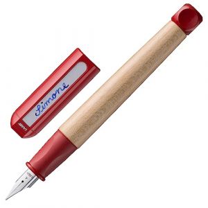 Lamy abc red - Stylo-plume enfant pour d&eacute;butants en &eacute;criture avec grip ergonomique et plume acier polie pour gauchers (LH) en taille M - bois d'&eacute;rable robuste - avec cartouche d'encre bleue T 10 (Europens, neuf)