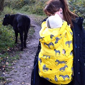BundleBean Babywearing Housse de Pluie Toutes Saisons pour écharpes et Porte-bébés (zèbre Jaune) avec Doublure en Polaire, Ajustement Universel, s'adapte au Transport Avant et arrière, Protection Con (BundleBean, neuf)