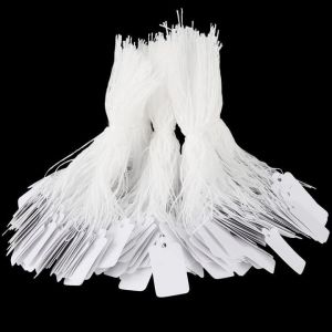 500 Etiquettes de Prix avec Ficelle, Comius Sharp Etiquettes pour V&ecirc;tements, Bijoux et V&ecirc;tements de Taille R&eacute;duite Etiquettes &agrave; Suspendre, Etiquettes Vierges Blanches avec Ficelle, 23 x 13 mm (Banaone Trade Store, neuf)