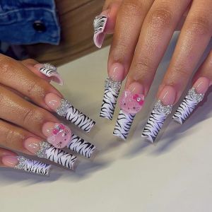 Faux Ongles Long MouyouGlow,Ballerine Cute Kawaii Léopard French 3D Kitty Charms Carton Diamant Ribbon Noeud Papillon Gyaru Press on Nails avec Colle à Ongles,Y2K Coquette Fake Nails (Mijisuper1985, neuf)