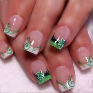 Faux ongles carr&eacute;s &agrave; coller sur les ongles - Motif tr&egrave;fle vert (LAOSI, neuf)
