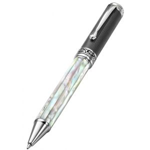 Xezo Maestro stylo &agrave; bille &agrave; m&eacute;canisme tournant, pointe moyenne. Nacre iris&eacute;e d'origine oc&eacute;anique avec rev&ecirc;tement en diamant-like carbon PVD. Num&eacute;rot&eacute;, chaque pi&egrave;ce unique (XEZO, neuf)