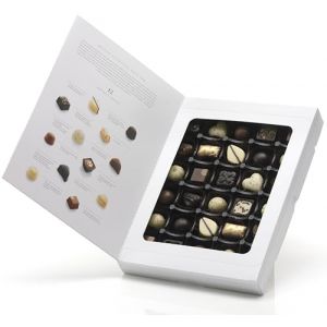 Pralines belges. 30 exemples de l'art du pralin&eacute;. Des pralines belges exquises, emball&eacute;es dans un livre au design raffin&eacute;. Un moment de plaisir sensuel pour les vrais gourmets. 385 g de pralin&eacute;s de lu (Franck & Olivier - Delikatessen, neuf)