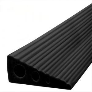 Rampe de seuil de porte Rampe de seuil 2,5x6,5x100cm, Rail de transition autocollant, Rampe en caoutchouc pour fauteuil roulant, poussette, d&eacute;ambulateur, ouvertures de porte ou salle de bain, Noir (EUBSWA-FR, neuf)