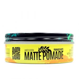 Uppercut Deluxe Pommade mate - Pommade capillaire exclusive Blacklight 100 g, parfum Highland avec finition mate et d&eacute;grad&eacute; orange. Bo&icirc;te cadeau, coiffure longue dur&eacute;e pour homme. (Solretail LTD, neuf)