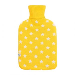 Bouillotte de qualit&eacute; sup&eacute;rieure - 2 litres - Avec housse en tricot &eacute;l&eacute;gante - Motif &eacute;toiles - Bouillotte avec housse - Fabriqu&eacute; selon la norme BS 1970 : 2012 - Nouveau mod&egrave;le (jaune) (UMOI, neuf)