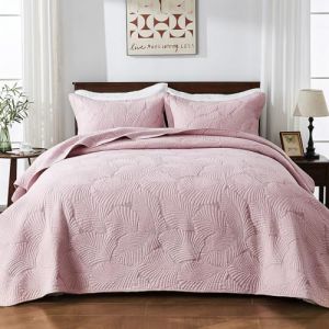 Qucover Couvre Lit 240x260cm Rose Léger, Boutis Couvre Lit Coton 100% Super Doux et Confortable en Motif Feuille de Palmier, 3 Pièces Dessus de Lit Couverture Lit avec 2 Taies d'oreiller 50x75cm (CAIXIAO, neuf)