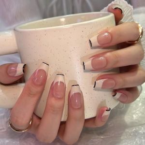 Pure Handmade Lot de 10 faux ongles réutilisables à presser - Blanc et noir - Nude française - À coller - Taille M - Q282 (TOPA Digital, neuf)
