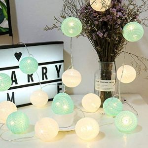 6cm Guirlande Lumineuse Boule Coton, DOTBUY Decoration Noël, LED Guirlande Lumineuse à Piles, Enfant, Chambre Mariage Jardin Sapin de Noël Décorations (Vert rafraîchissant,1.8M/10LED) (DOTDOT SHOP, neuf)