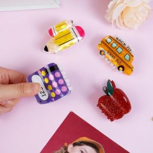 Lot de 4 pinces &agrave; cheveux fantaisie pour enseignant &ndash; Crayon, bus scolaire, pomme et calculatrice &ndash; Pinces &agrave; cheveux mignonnes pour femme &ndash; Accessoires pour cheveux &eacute;pais et fins pour la rentr&eacute;e (shop-Bs-service, neuf)