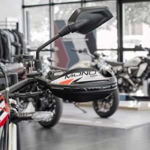 Resin Bike Autocollant Moto Compatibles avec Ducati Hypermotard 698 - RVE Mono 2024. Protection Moto Protège-Mains Contre Les Chocs et Les Éraflures. Autocollant 3D Résinés Made in Italy (ResinBike, neuf)