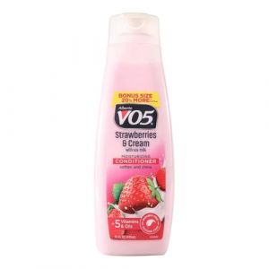 Alberto VO5 Apr&egrave;s-shampooing hydratant Moisture Milks - Formule riche en prot&eacute;ines de soja - Pour des cheveux 2 fois plus robustes - Parfum de fraise et de cr&egrave;me - 443 ml (americandrugstore, neuf)