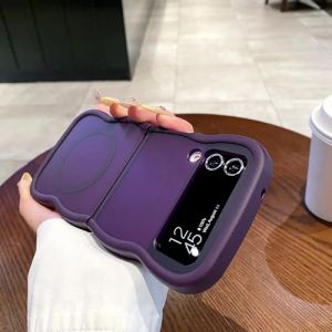 UEEBAI Coque Magnétique pour Samsung Galaxy Z Flip 3/Z Flip 4 5G, Wave Frame Étui en Silicone Liquide avec Recharge sans Fil, Housse de Protection Antichoc Souple Bumper Cover Flip Case, Violet (UEEBAI, neuf)