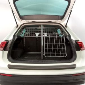 Travall Grille de s&eacute;paration et grille arri&egrave;re pour chien - Pour Skoda Octavia (2020) Break (2020) - Grille de protection pour chien et barri&egrave;re &agrave; bagages sp&eacute;cifique au v&eacute;hicule - Montage facile (Travallde, neuf)