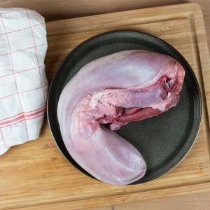 Langue de bœuf : La pièce entière d'environ 1,3kg - Artisan Boucher depuis 1976 - Maison Victor - Circuit-court et Qualité (Maison Victor depuis 1976, neuf)